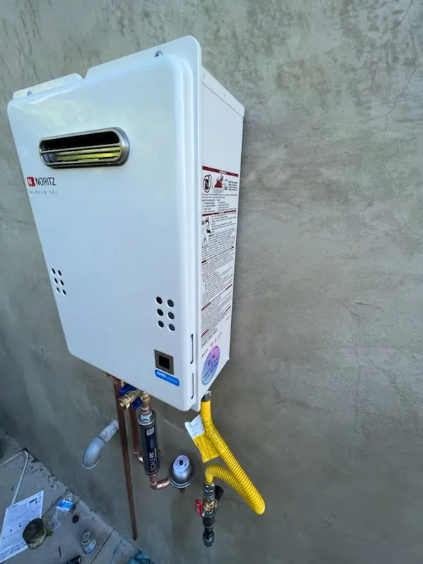 Tankless water heater installation for Bensenville homes